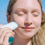 SKIN1004 - Madagascar Centella Hyalu-Cica Silky Fit Sun Stick SPF50+ SPF++++ 20 GR | Protector Solar Hidratante